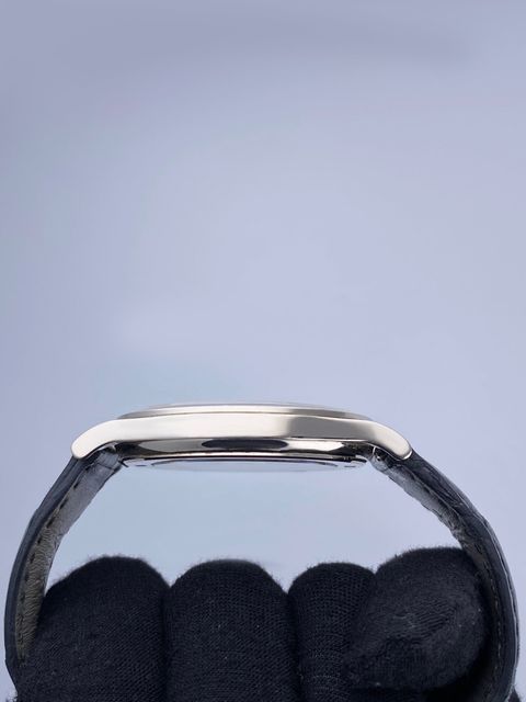 Patek Philippe Calatrava 5296G-010 Image 7